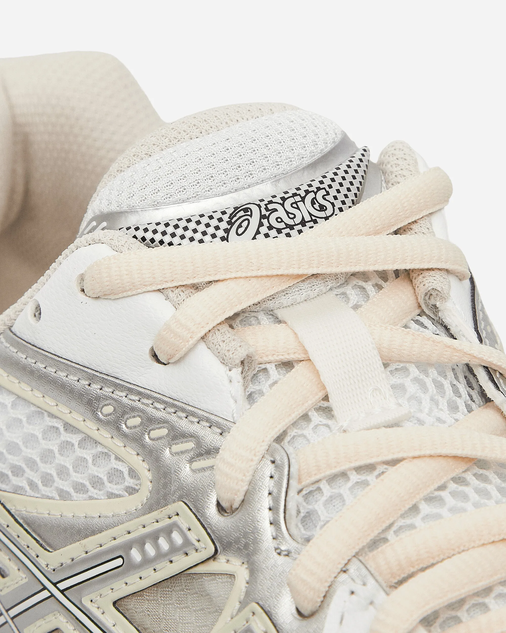 Above The Clouds GT-2160 Sneakers White / Pure Silver