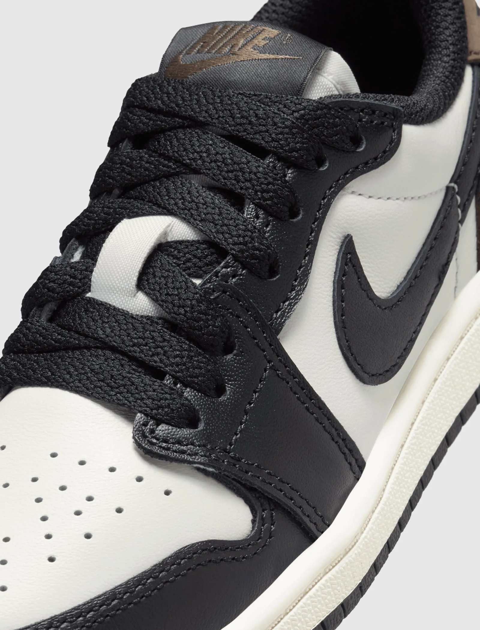 AIR JORDAN 1 LOW OG "DARK MOCHA" PS