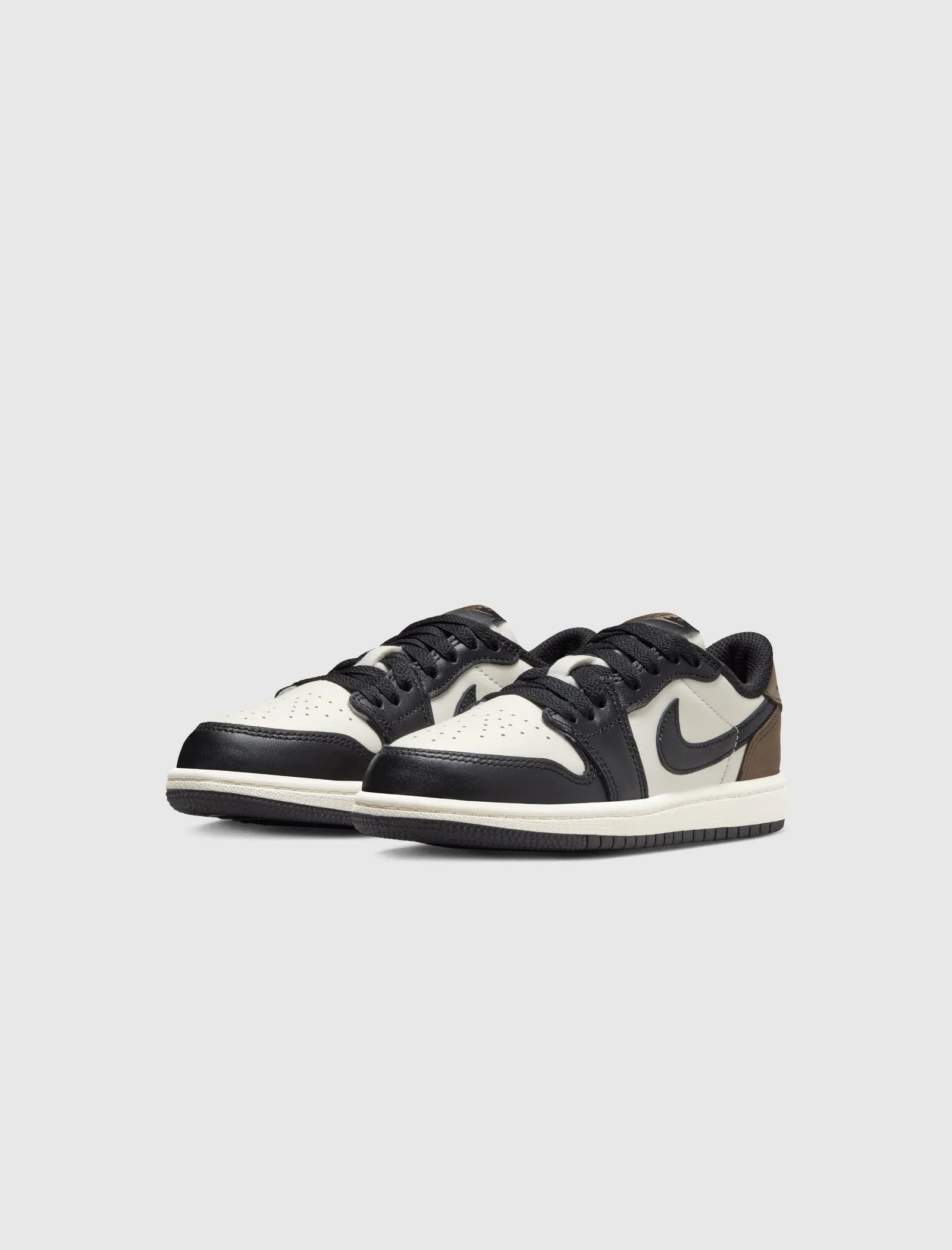 AIR JORDAN 1 LOW OG "DARK MOCHA" PS