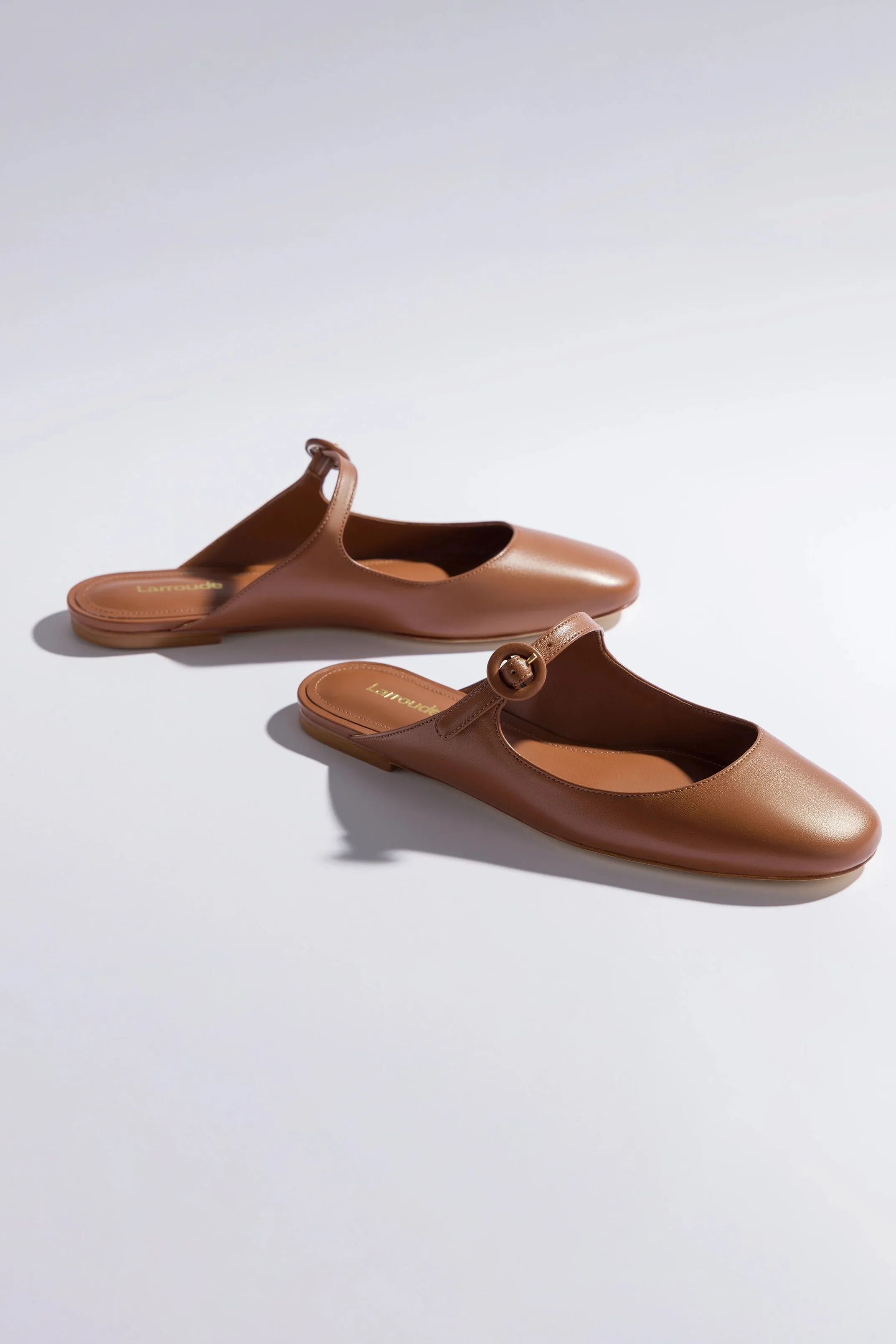 Blair Flat Mule In Caramel Leather