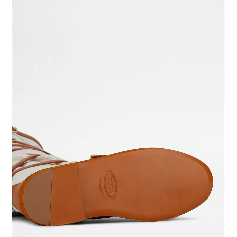 Boots in Leather and Canvas