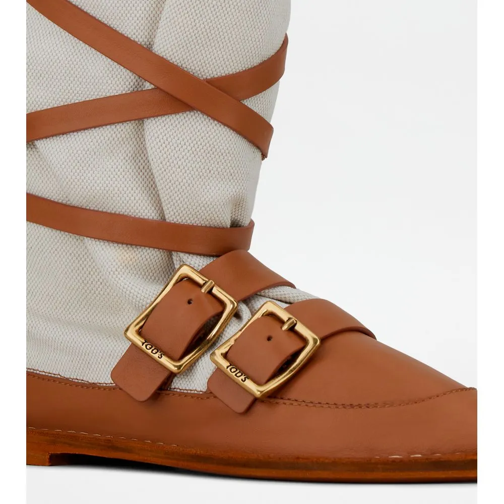 Boots in Leather and Canvas