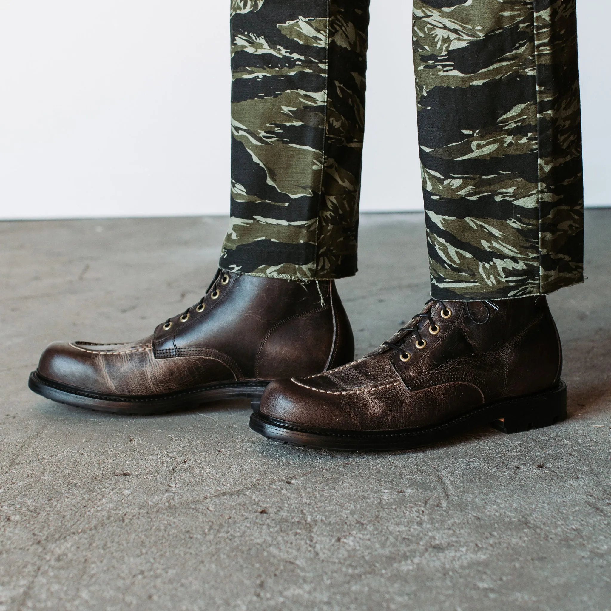 Brass Boot Black Waxed Deer