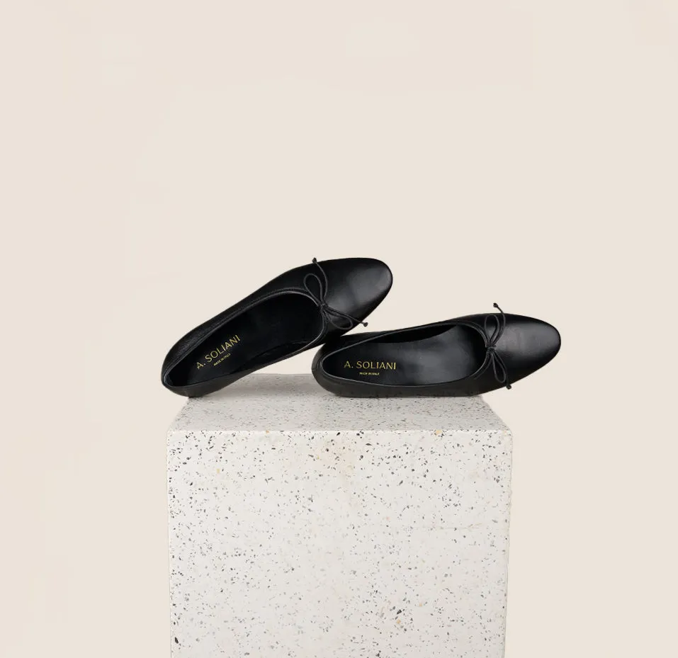 Como - Black Leather