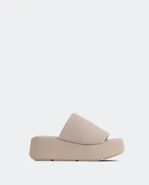 Harlow Cream Puff