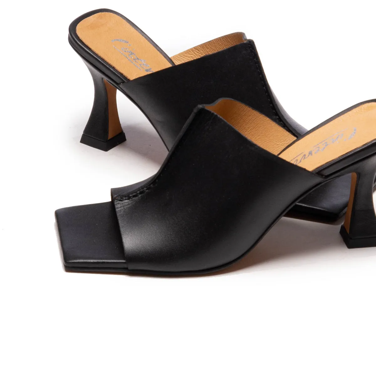Maica Black Leather