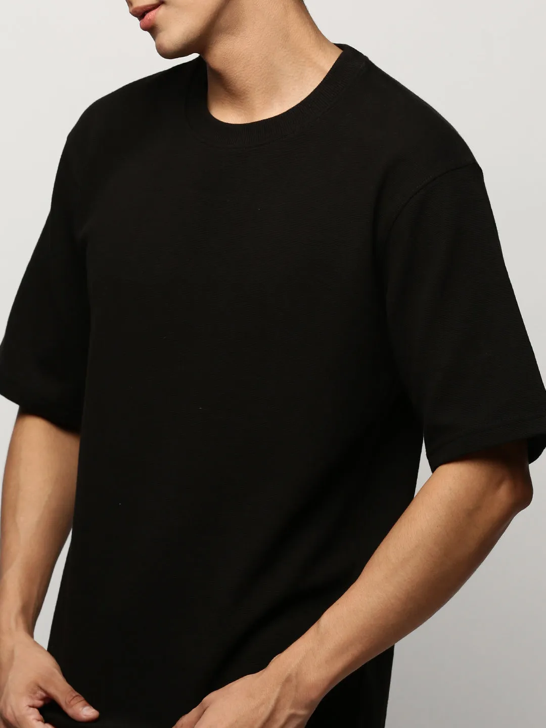 Men Black Round Neck T-Shirt & Shorts Co Ords