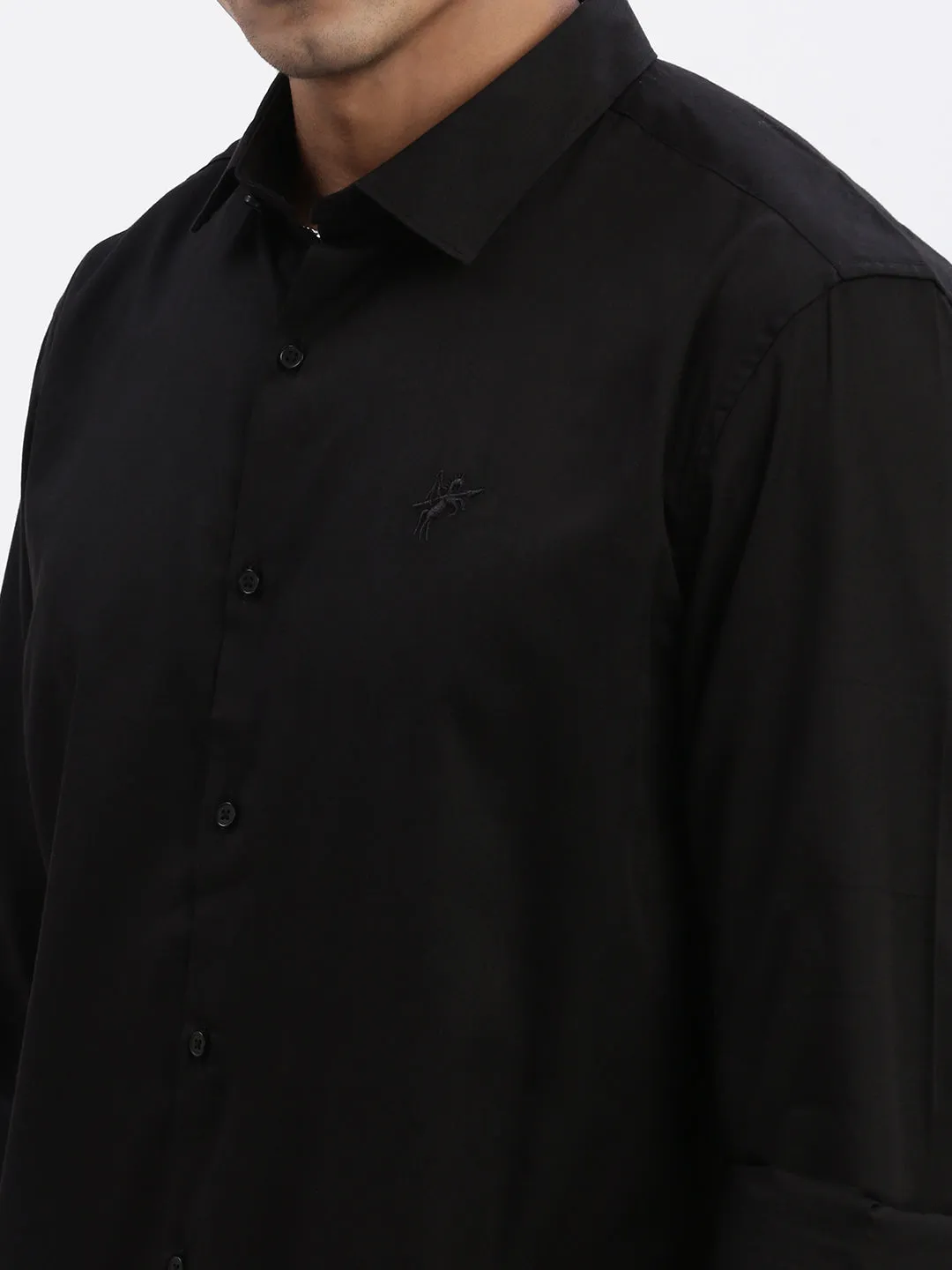 Men Black Solid Slim Fit Shirt