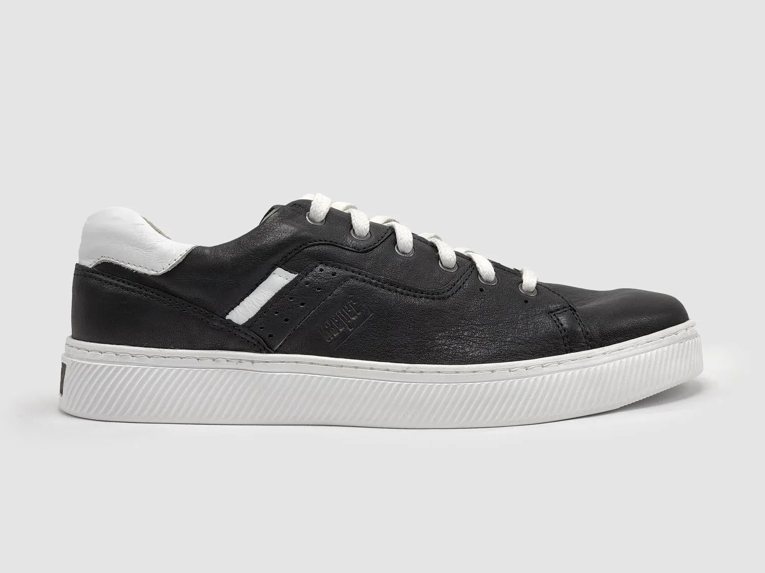 Men's Classic Leather Sneakers In Black