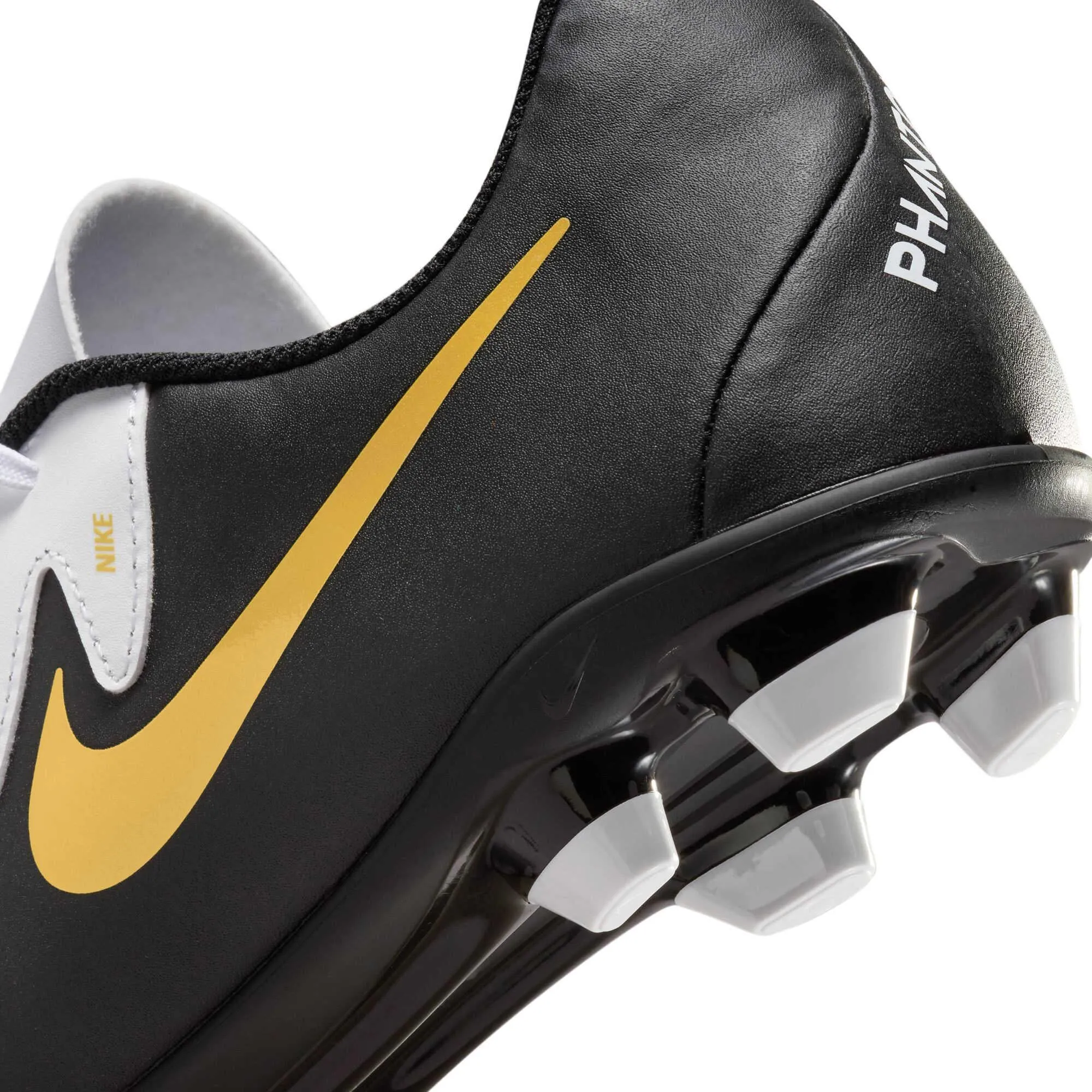 Phantom GX 2 Club MG Low-Top Men's Football Boots