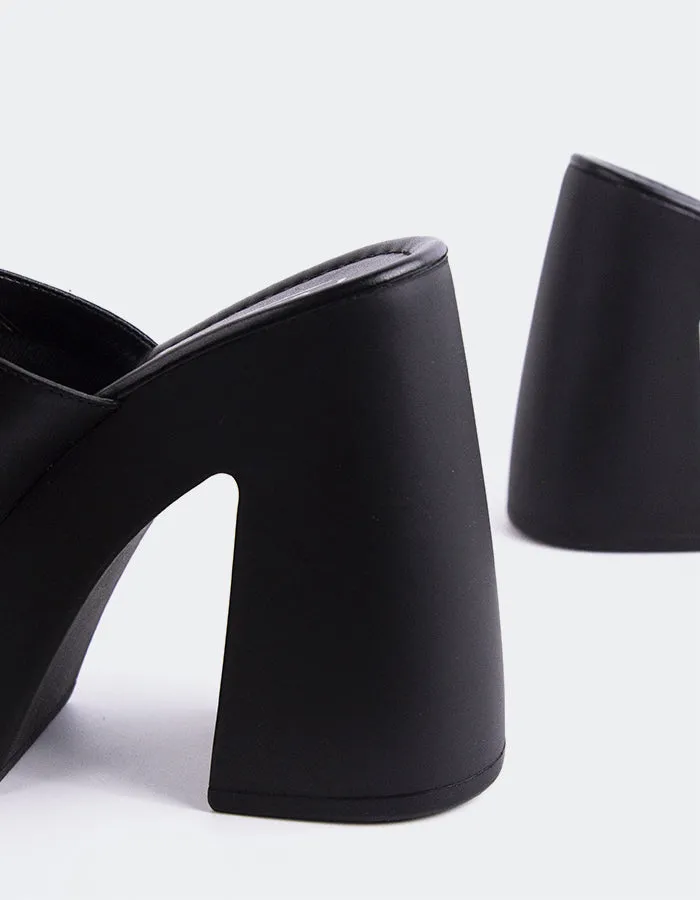 Smyrni Black Leather