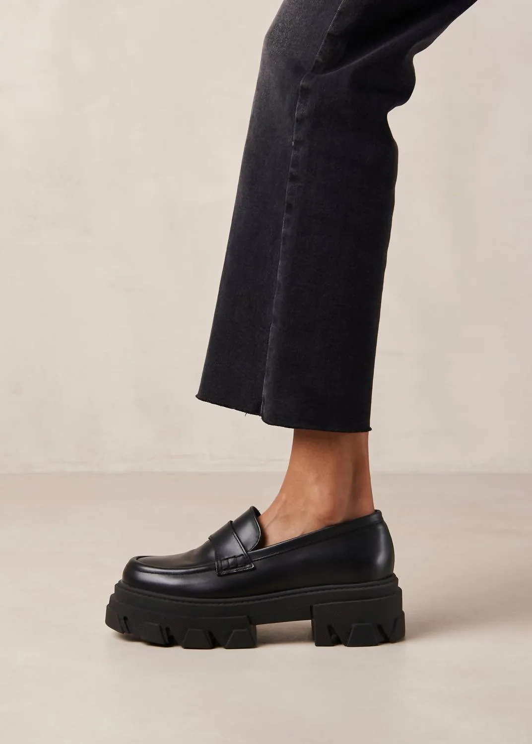 Trailblazer Loafer In Black