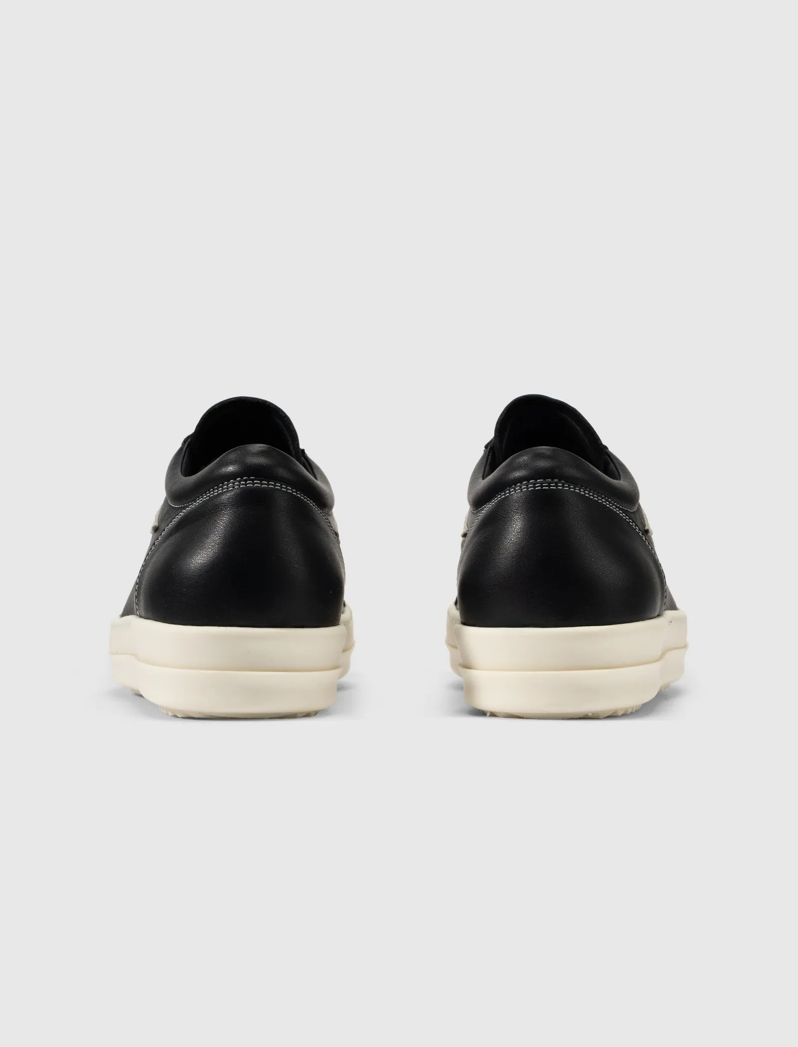 VINTAGE SNEAKERS