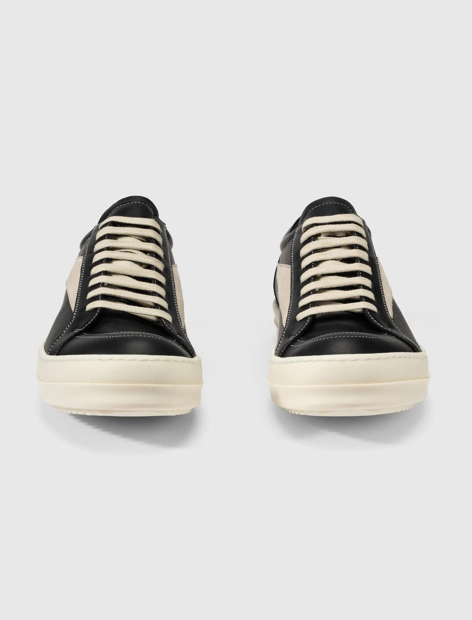 VINTAGE SNEAKERS