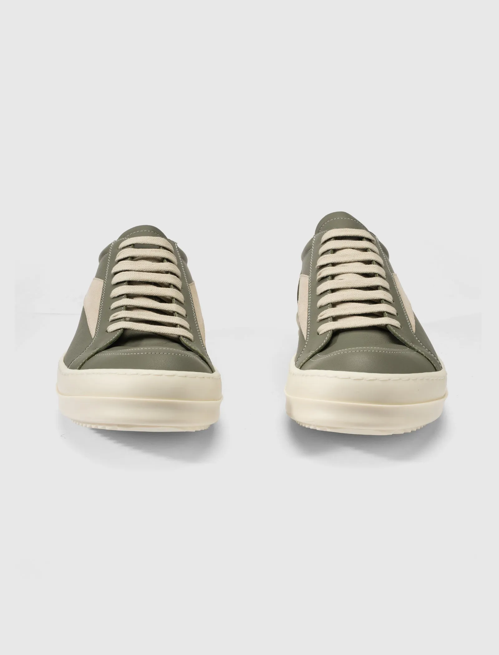 VINTAGE SNEAKERS