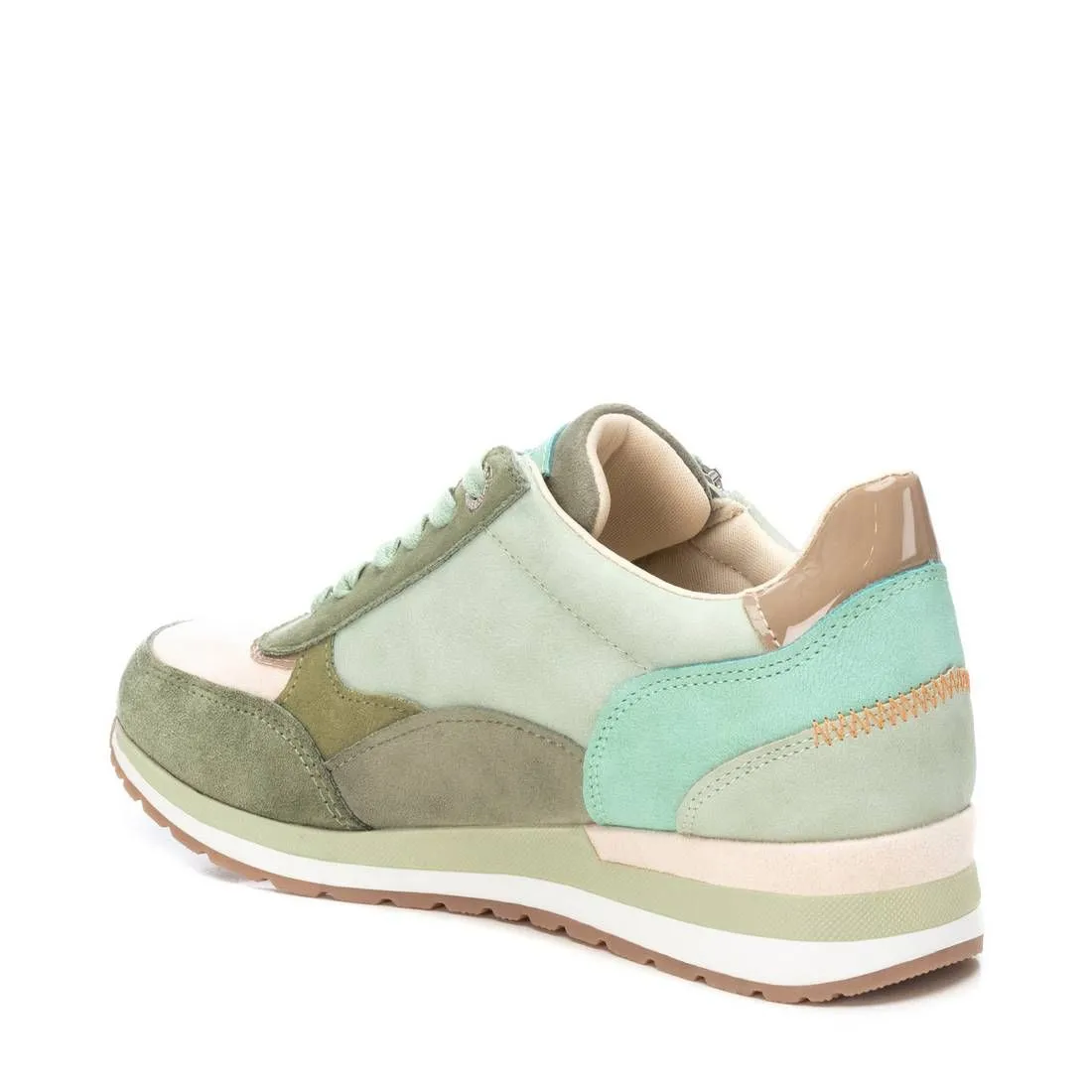 Women's sneakers