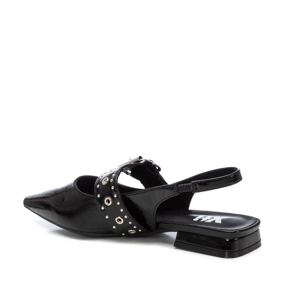 Xti Women's Wide Bucke Flats