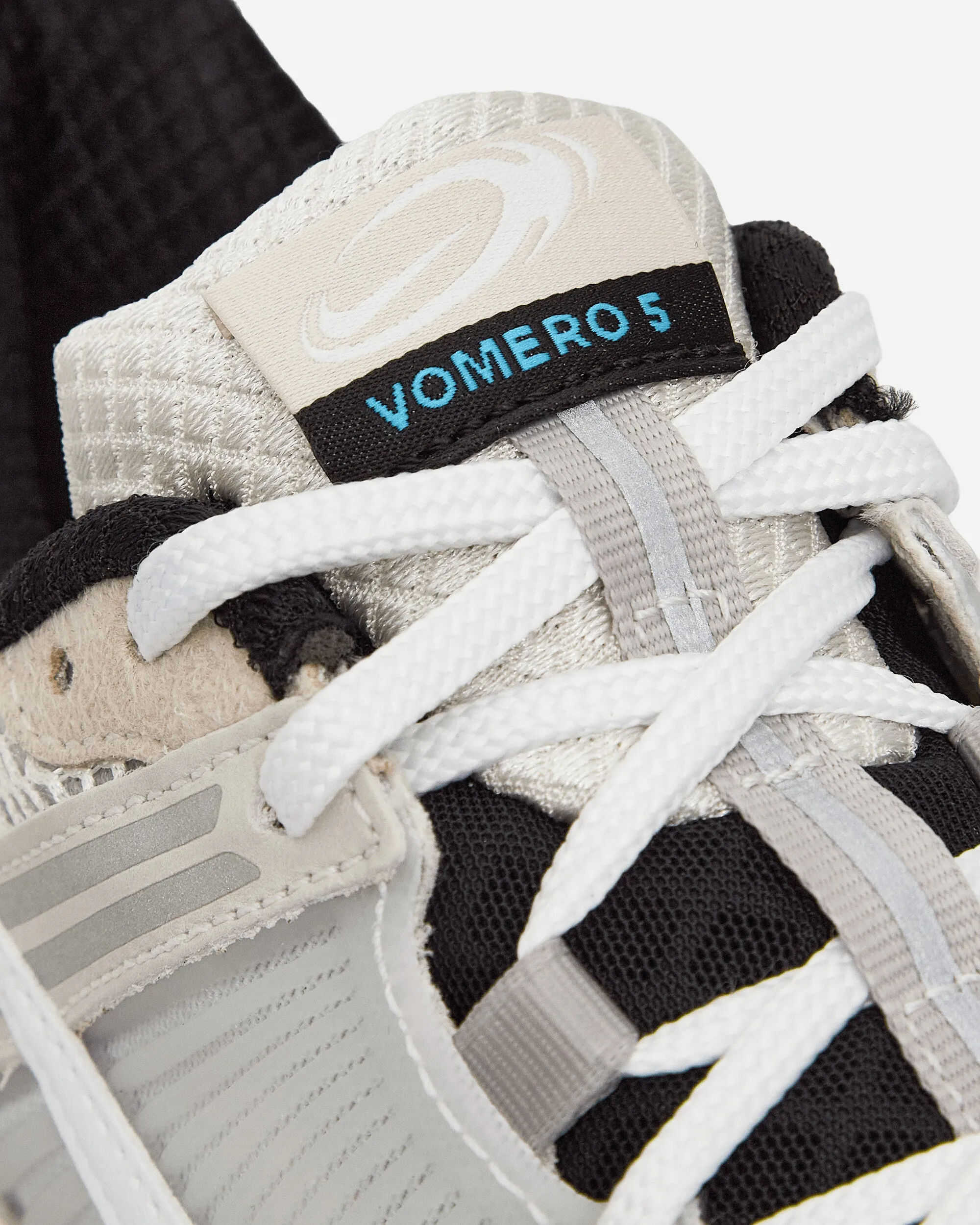 Zoom Vomero 5 Sneakers Light Bone / Black